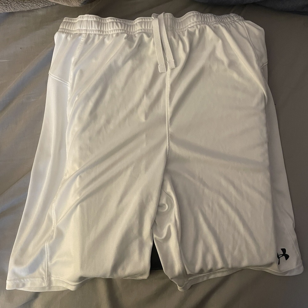 Under Armour Young Mens Shorts White Elastic Waist YXL Loose